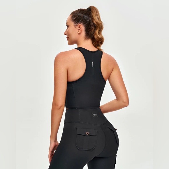 FIRM ABS Scoop Neck Sports Bra - Picture 3 of 3